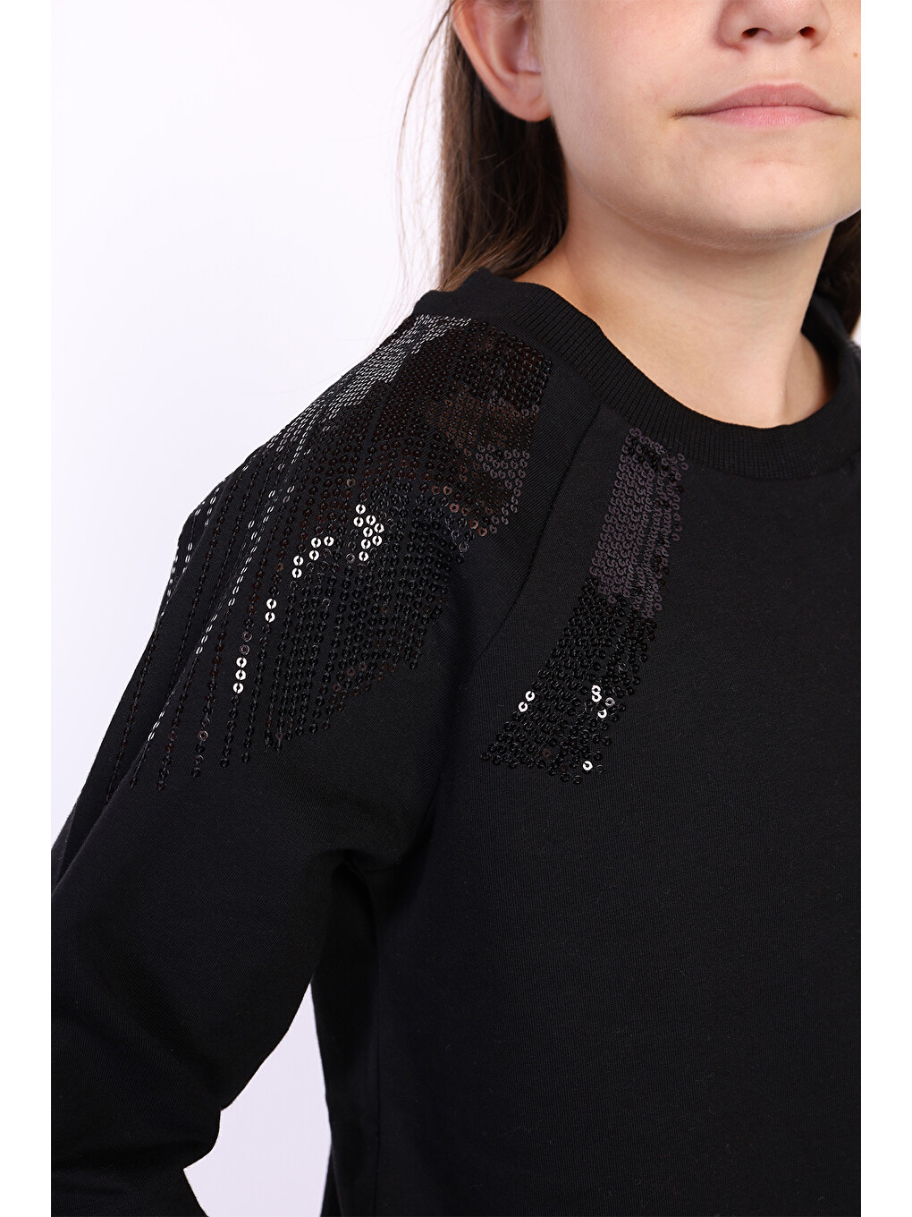 Siyah Kız Çocuk Pullu Nakışlı Sweatshirt-1