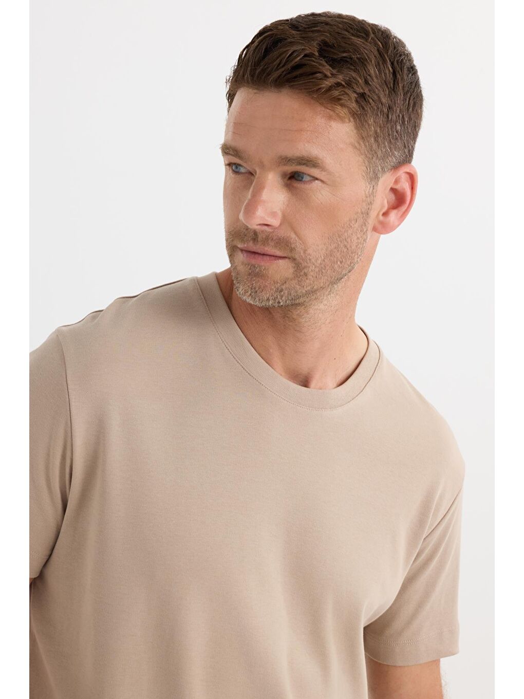 Unisex Relax Fit Rahat Kesim %100 Pamuk Yumuşak Dokulu Hafif Kalın Bej Bisiklet Yaka Tişört-1