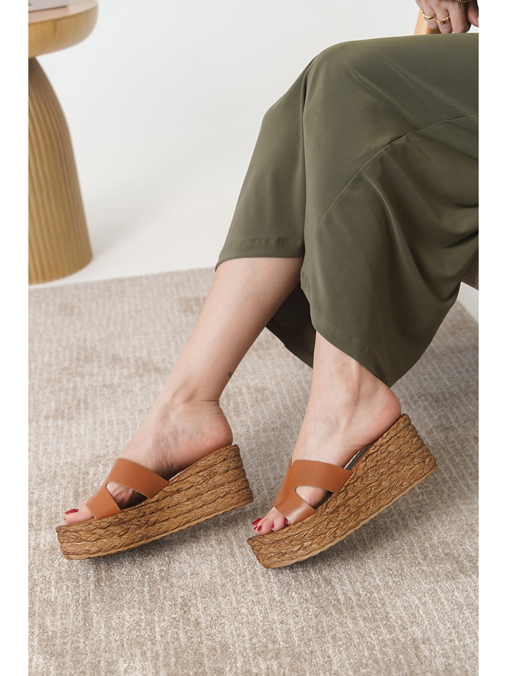 Kahverengi D0684 Günlük Ortopedik Hakiki Deri Topuklu Kadın Terlik-3