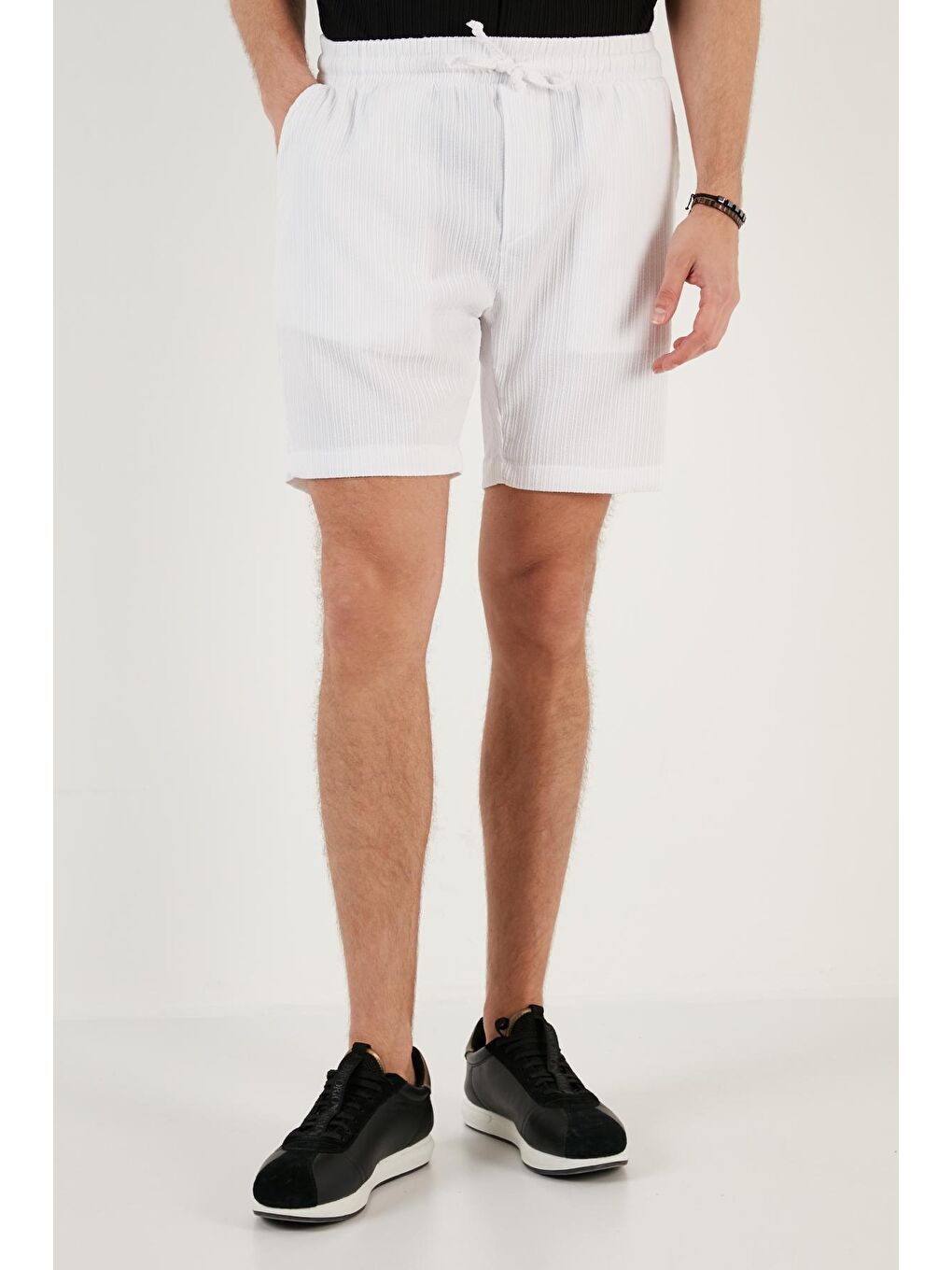 Buratti Beyaz Belden Bağlamalı Cepli Slim Fit Short CF24S657850 - 1