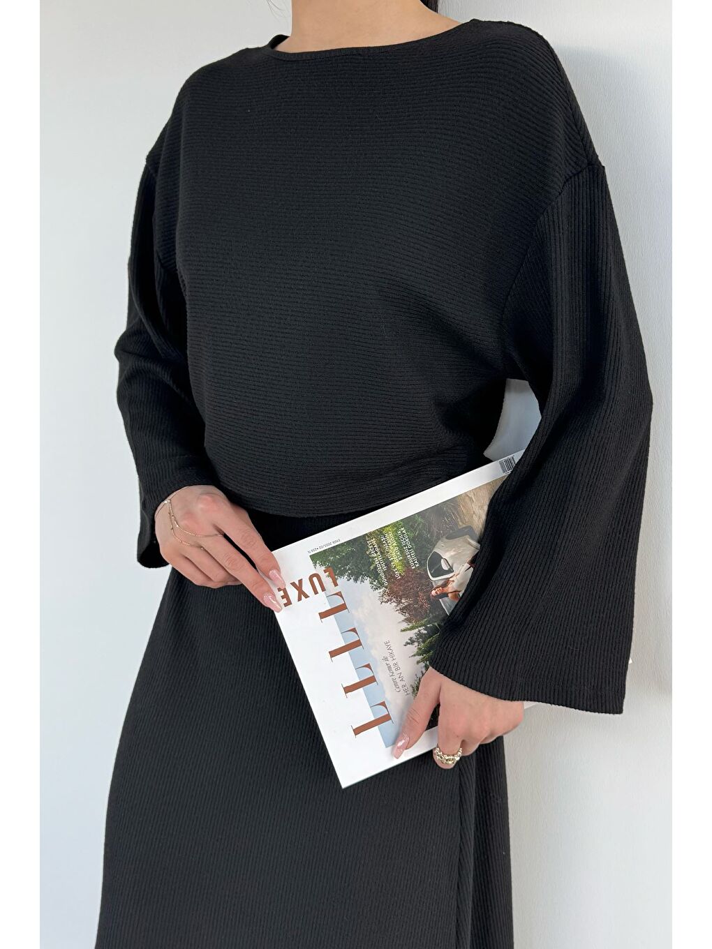 Siyah Kadın Kendinden Desenli Bluz Etek İkili Takım-2