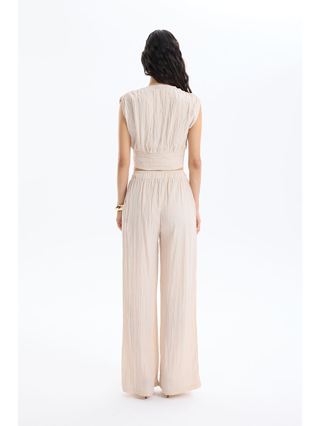 Kırışık Görünümlü Kolsuz Düğmeli Bluz Bej-4