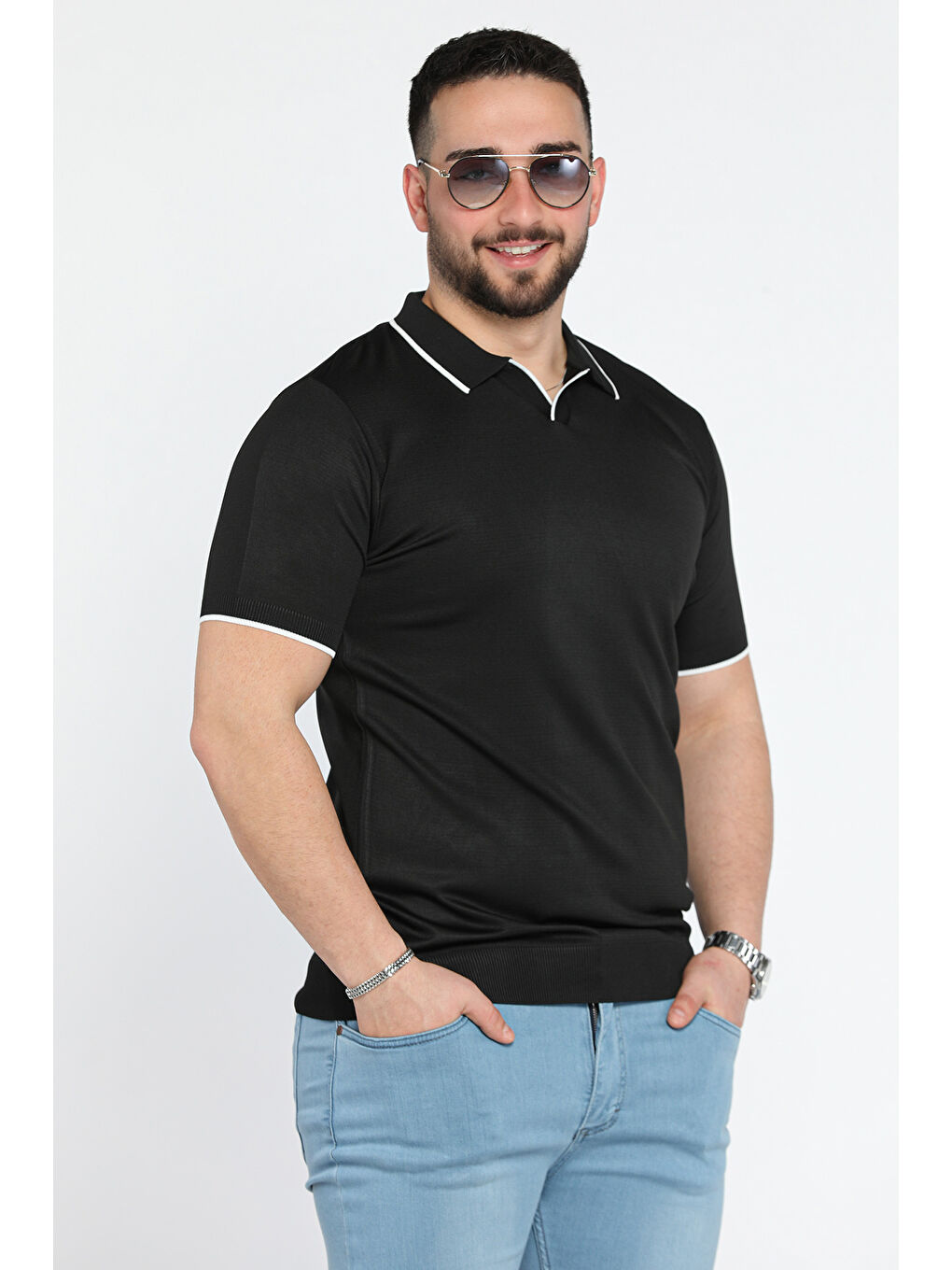 Siyah Erkek Yaka Çizgi Detaylı Polo Yaka Triko Tişört