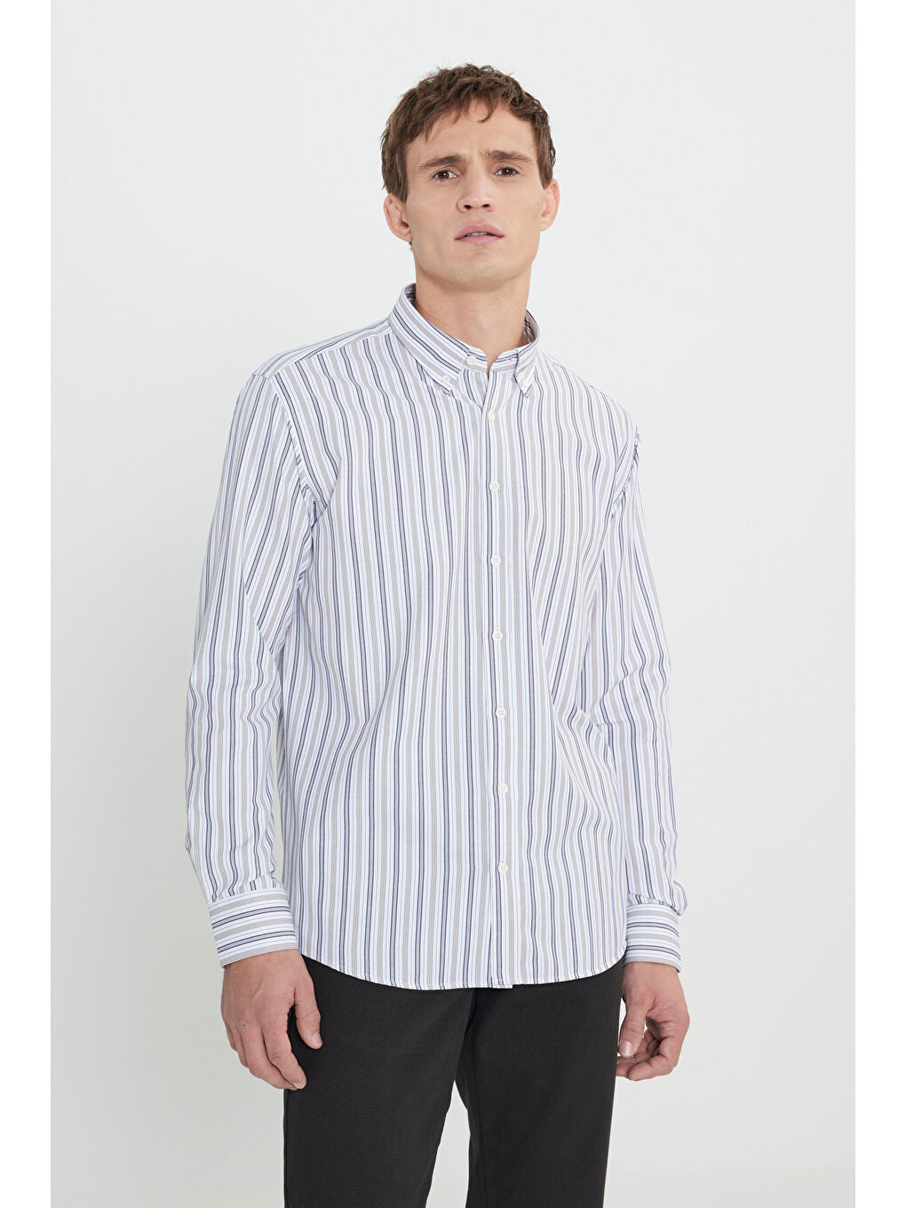 Beyaz Erkek BEYAZ-KAHVE Pamuklu Regular Fit Rahat Kesim Düğmeli Yaka Çizgili Gömlek-2