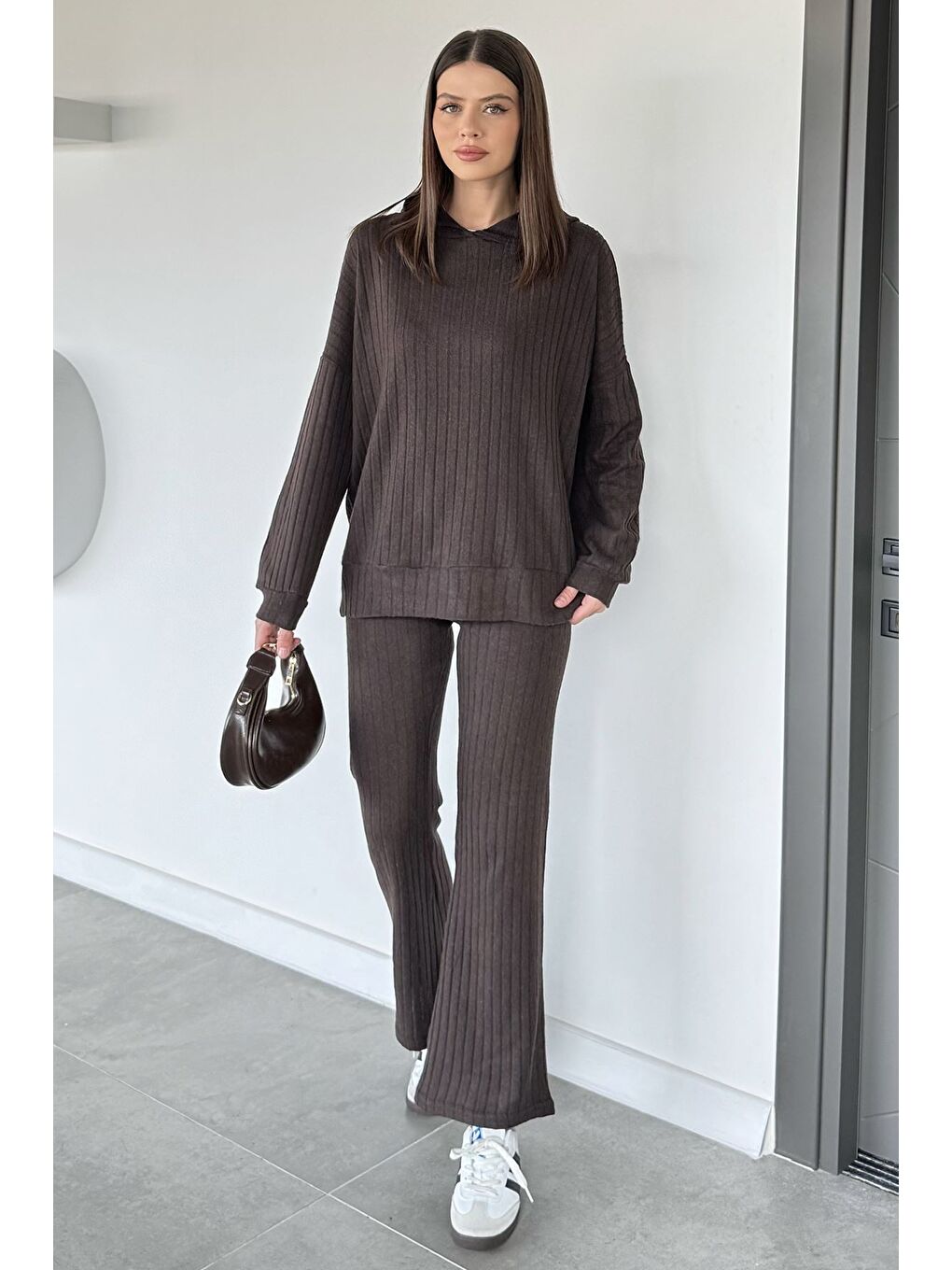 Kahverengi Kapüşonlu Fitilli Sweat Pantolon İkili Takım-1