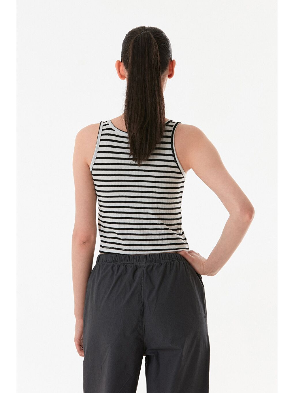 Siyah Çizgili U Yaka Body-4