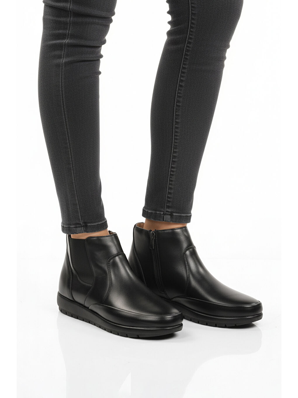 Siyah Jel Taban Anatomik Fermuarlı Kadın Bot 303 Bot Z