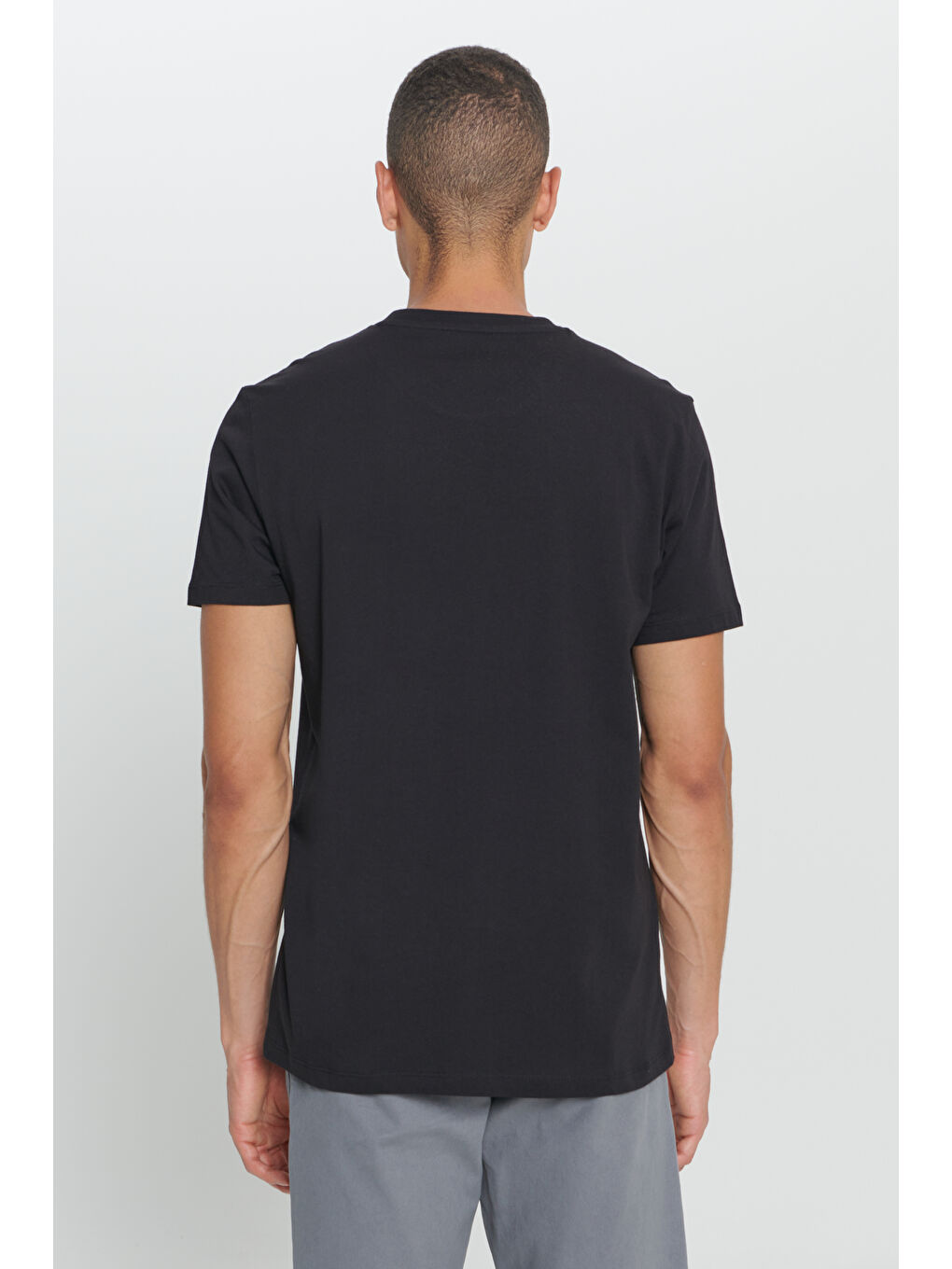 Erkek Siyah Standart Fit Normal Kesim %100 Pamuk Baskılı Bisiklet Yaka Tişört-5