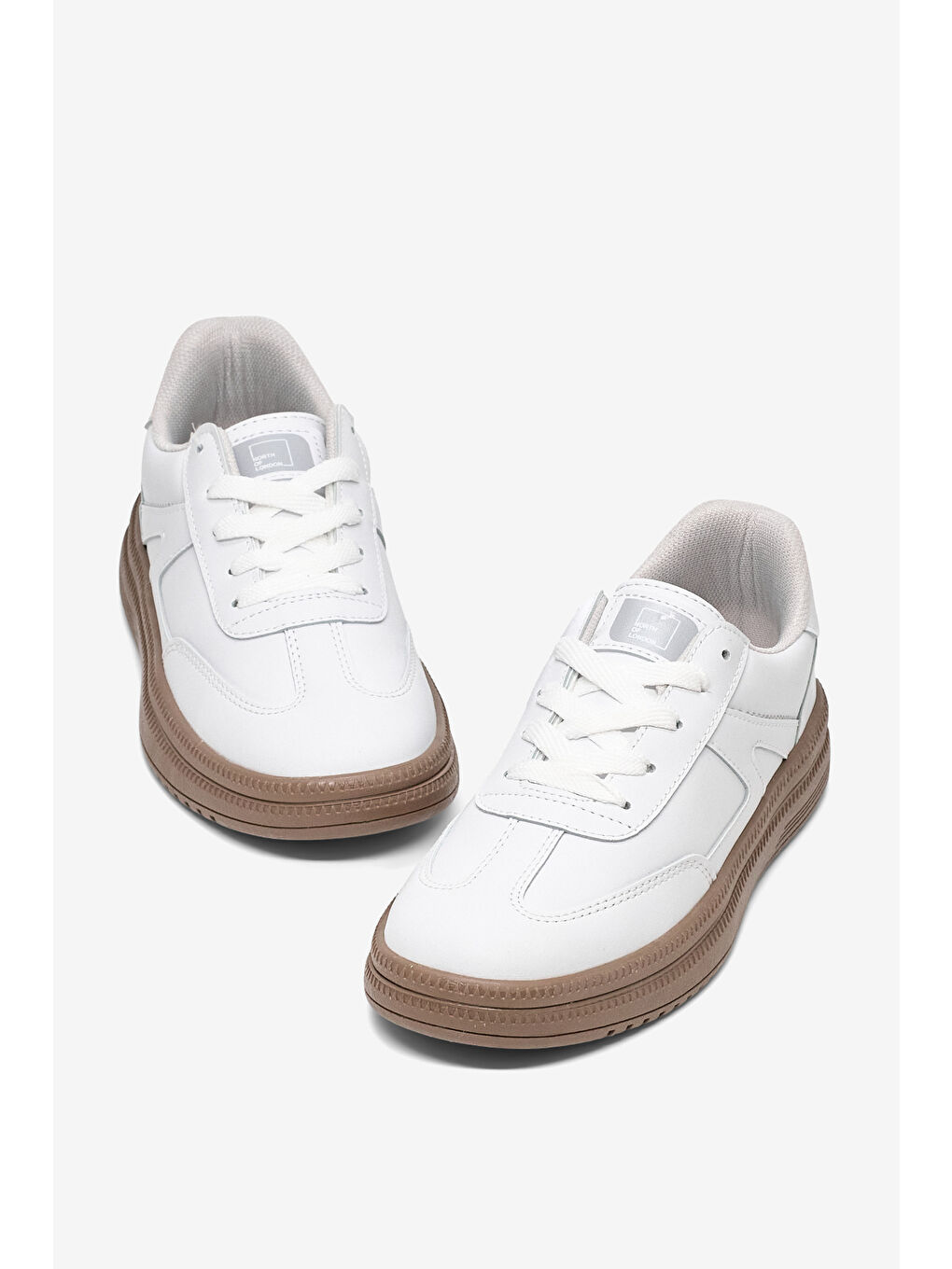 Kadın Beyaz Beyaz Rahat Kalıp Kauçuk Taban Bağcıklı Sneaker