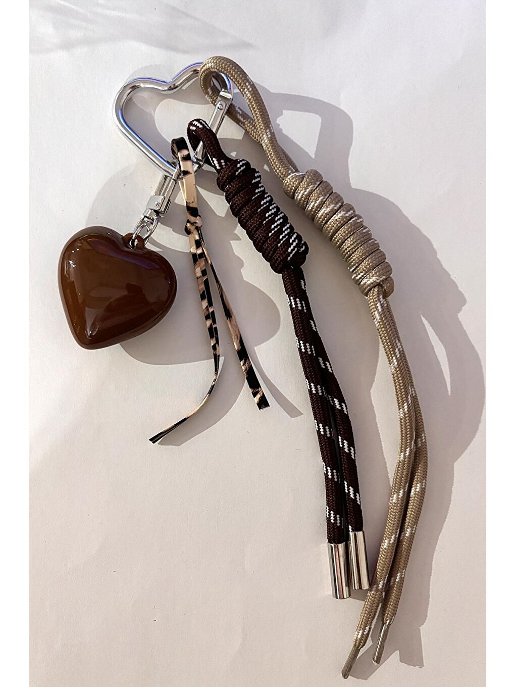 Kalp Charm, Karabina ve İp Sallantılı Anahtarlık Çanta Süsü-3