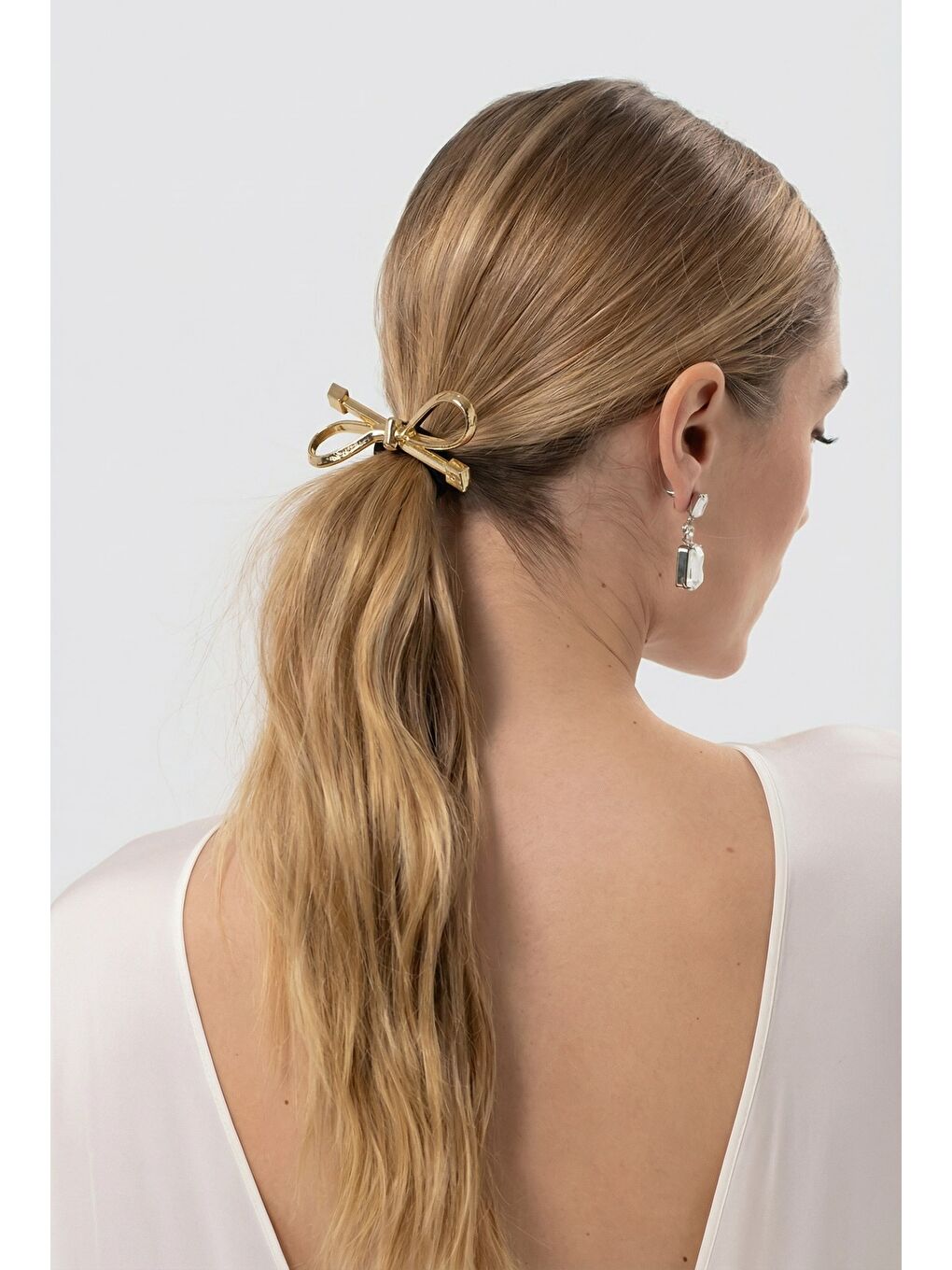 Sarı Gold Fiyonk Aksesuarlı Lastik Toka