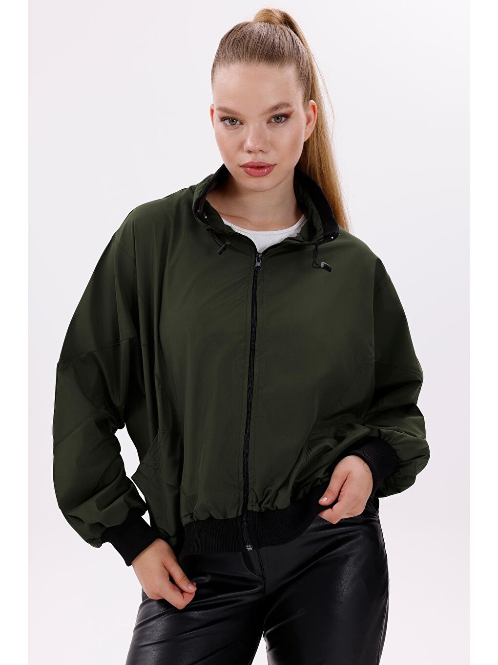 Haki Kadın Dik Yaka Su Ve Rüzgar Geçirmez Oversize Crop Mevsimlik Yağmurluk Rüzgarlık-2
