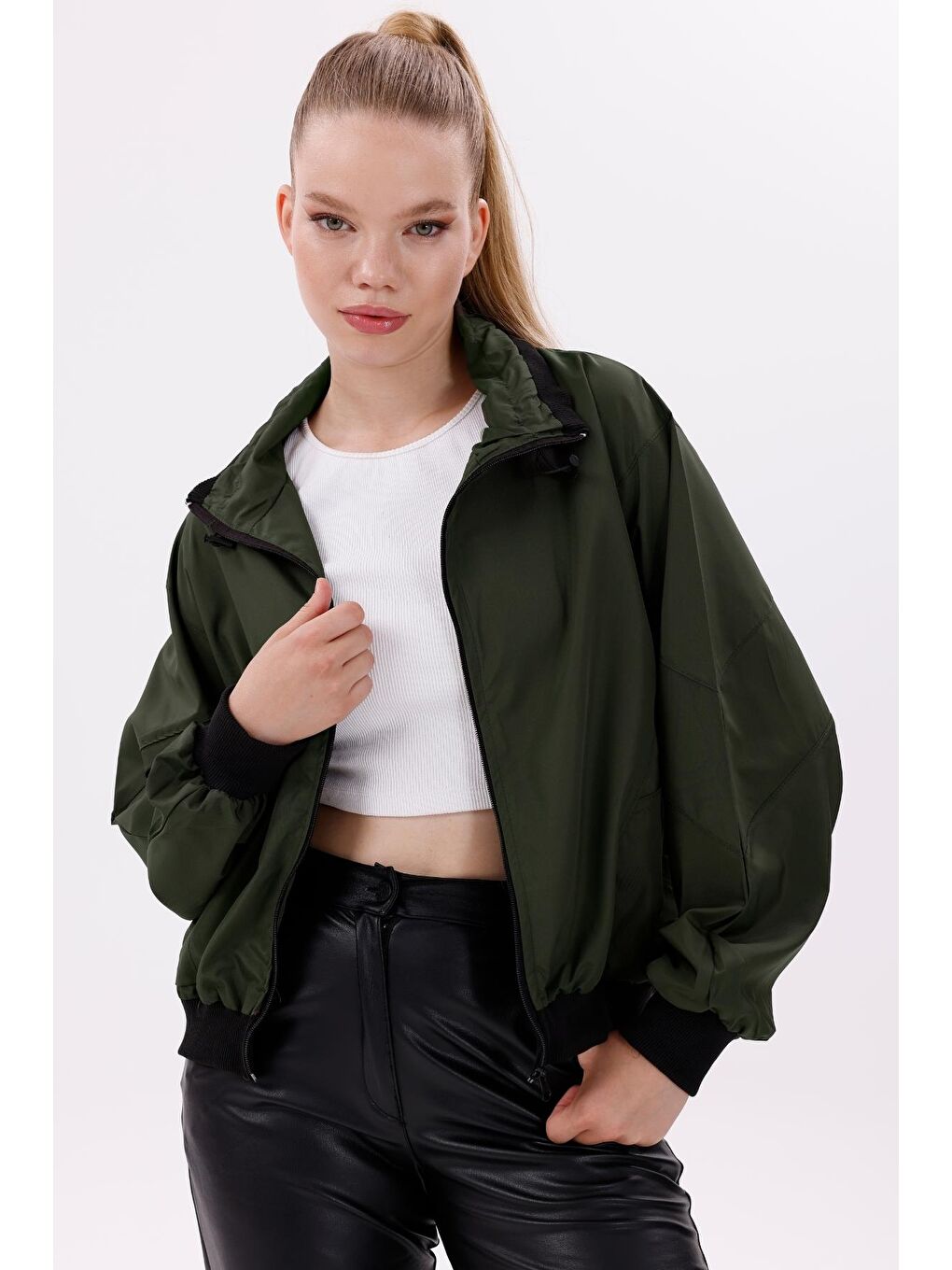 Haki Kadın Dik Yaka Su Ve Rüzgar Geçirmez Oversize Crop Mevsimlik Yağmurluk Rüzgarlık-3