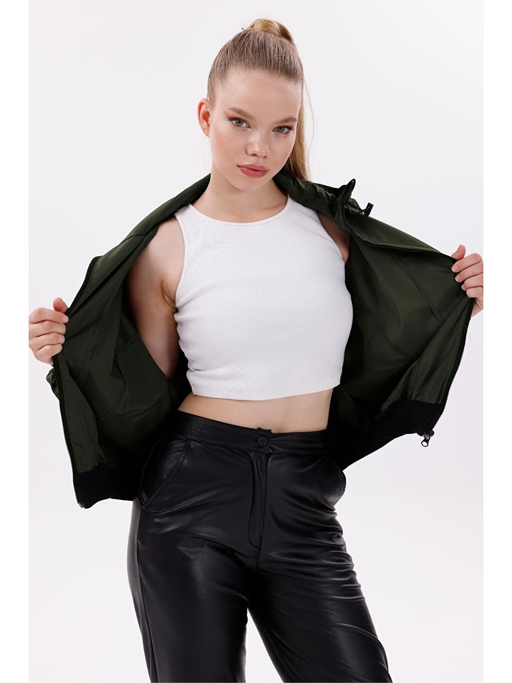 Haki Kadın Dik Yaka Su Ve Rüzgar Geçirmez Oversize Crop Mevsimlik Yağmurluk Rüzgarlık-5