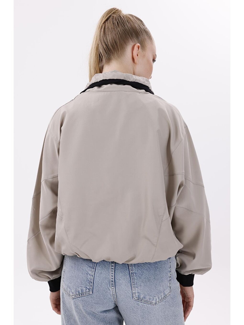 Bej Kadın Dik Yaka Su Ve Rüzgar Geçirmez Oversize Crop Mevsimlik Yağmurluk Rüzgarlık-5