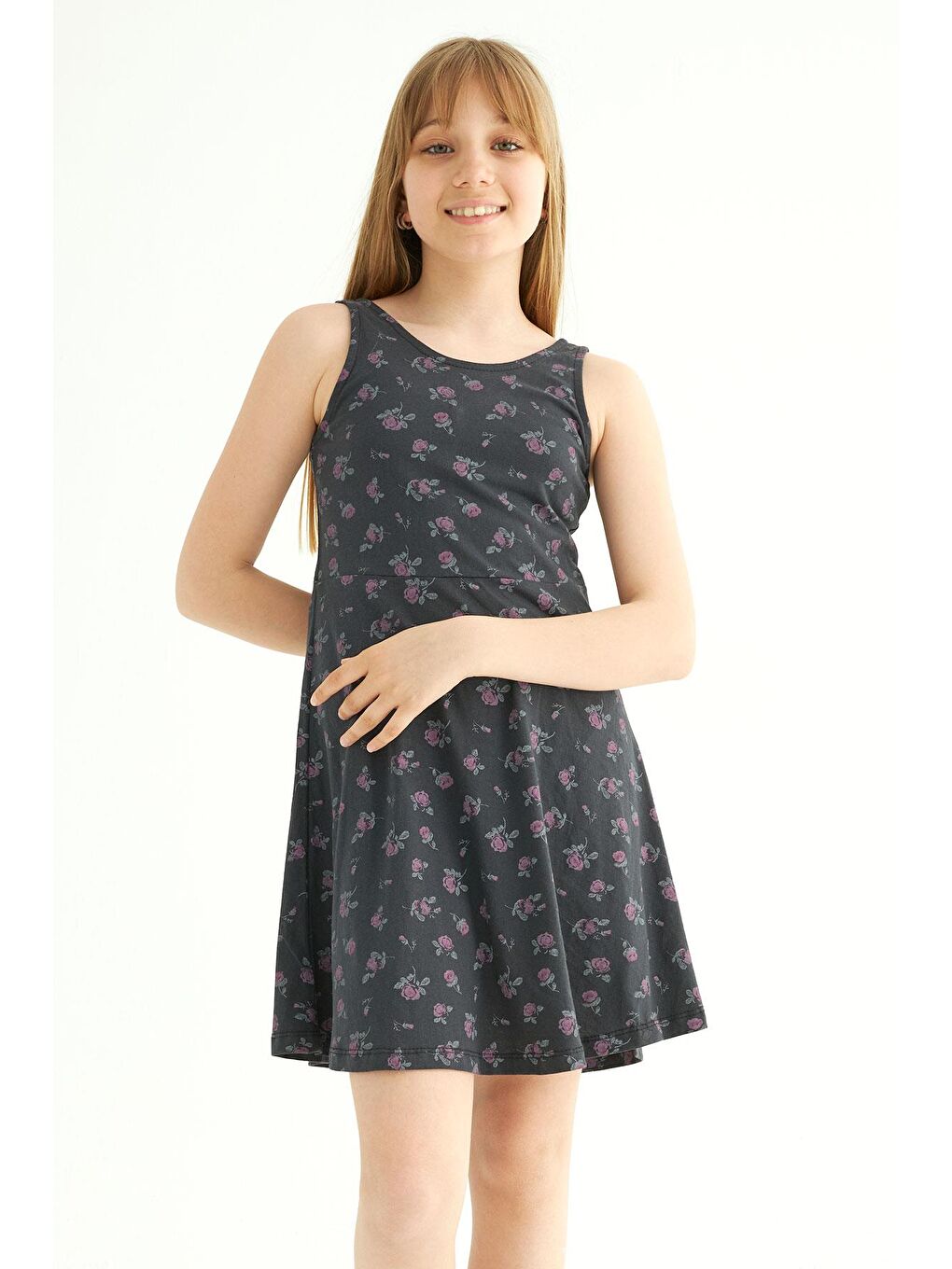 Siyah Yuvarlak Yaka Kız Çocuk Elbise-1