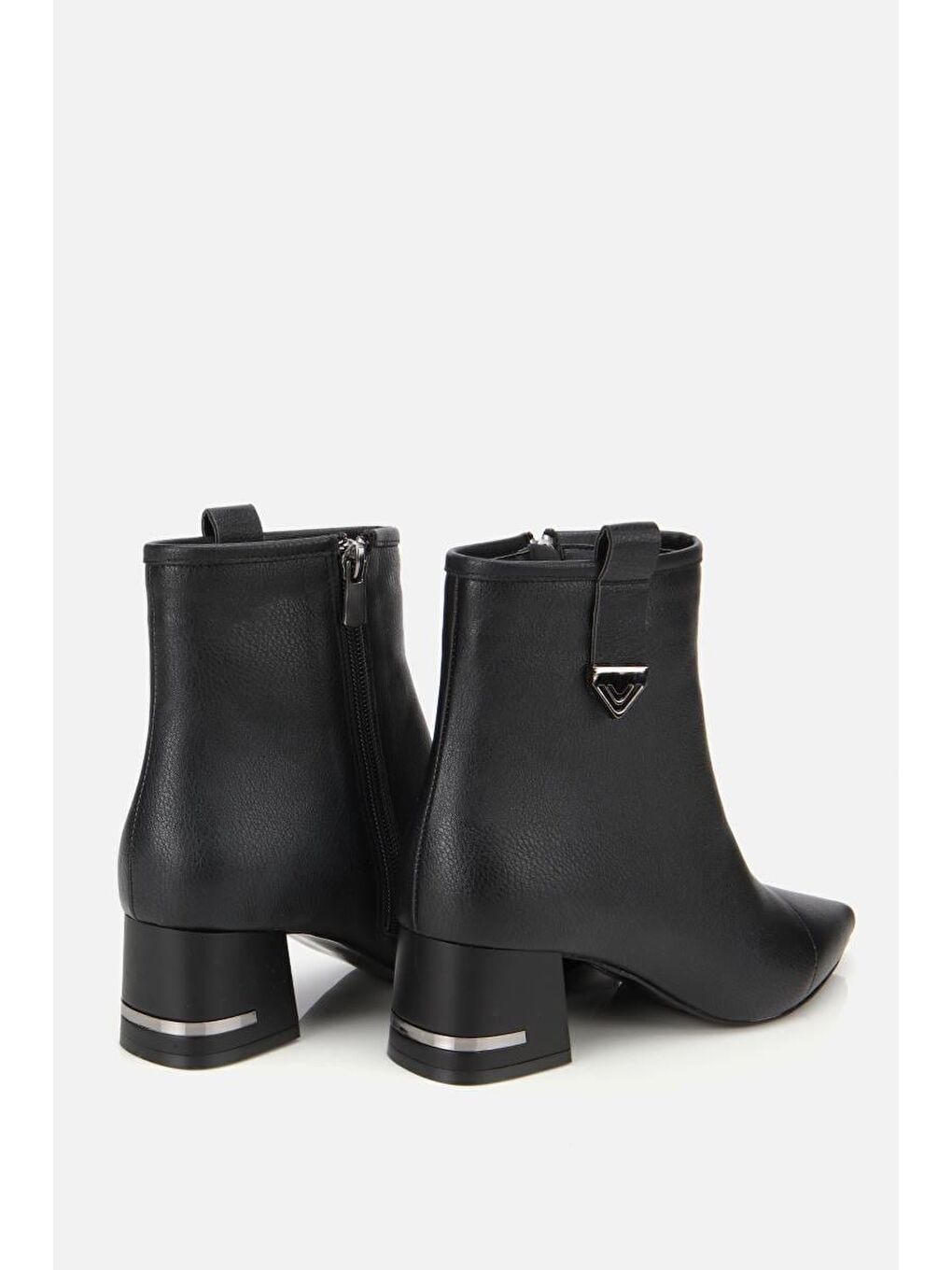 Kadın Siyah Tokalı Kalın Topuklu Bot-3