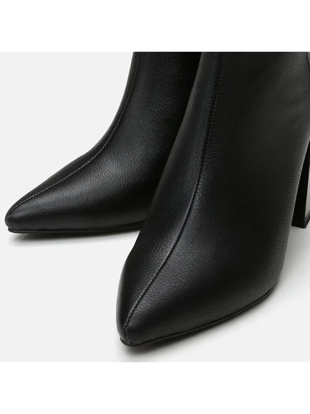 Kadın Siyah Fermuarlı Kalın Topuklu Bot-3