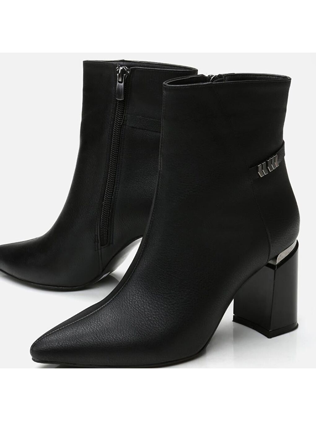 Kadın Siyah Fermuarlı Kalın Topuklu Bot-5