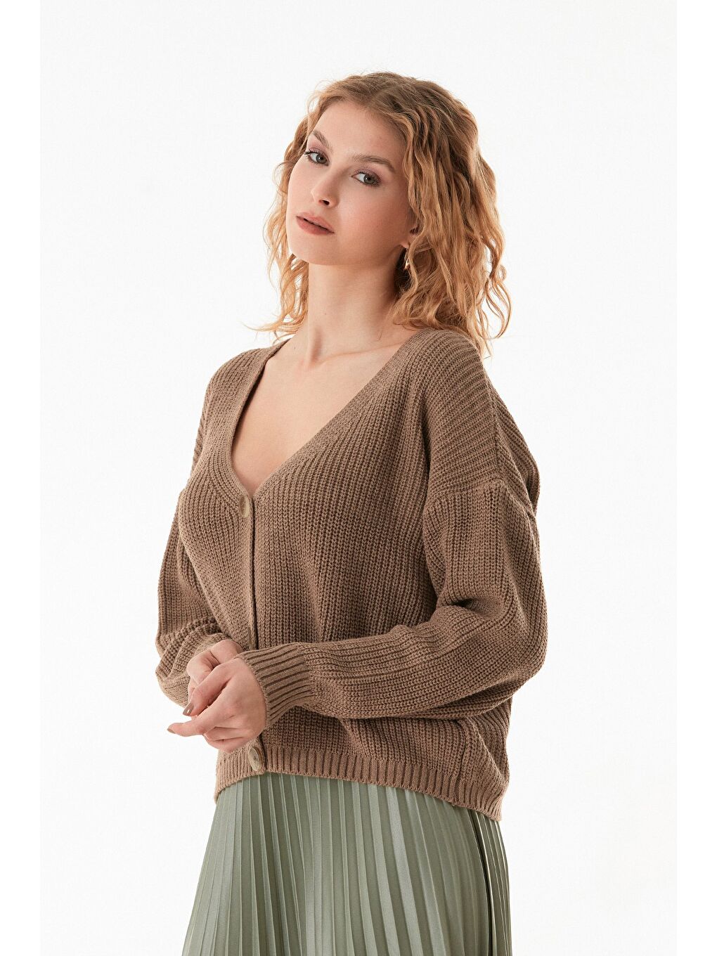 Kahverengi Düğmeli V Yaka Triko Hırka-2