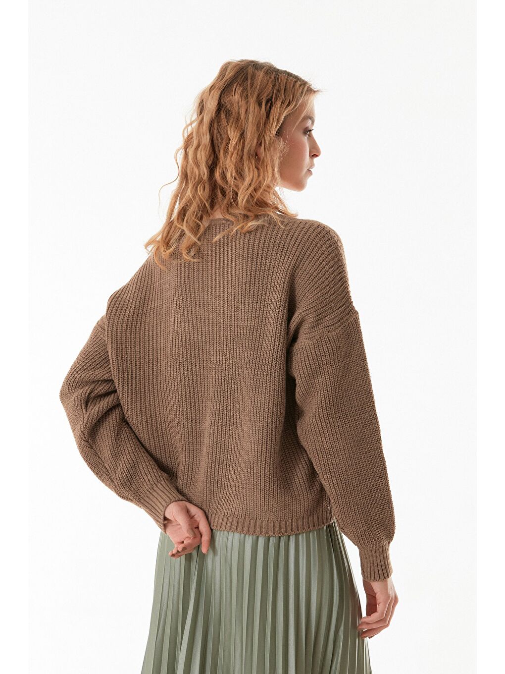 Kahverengi Düğmeli V Yaka Triko Hırka-4