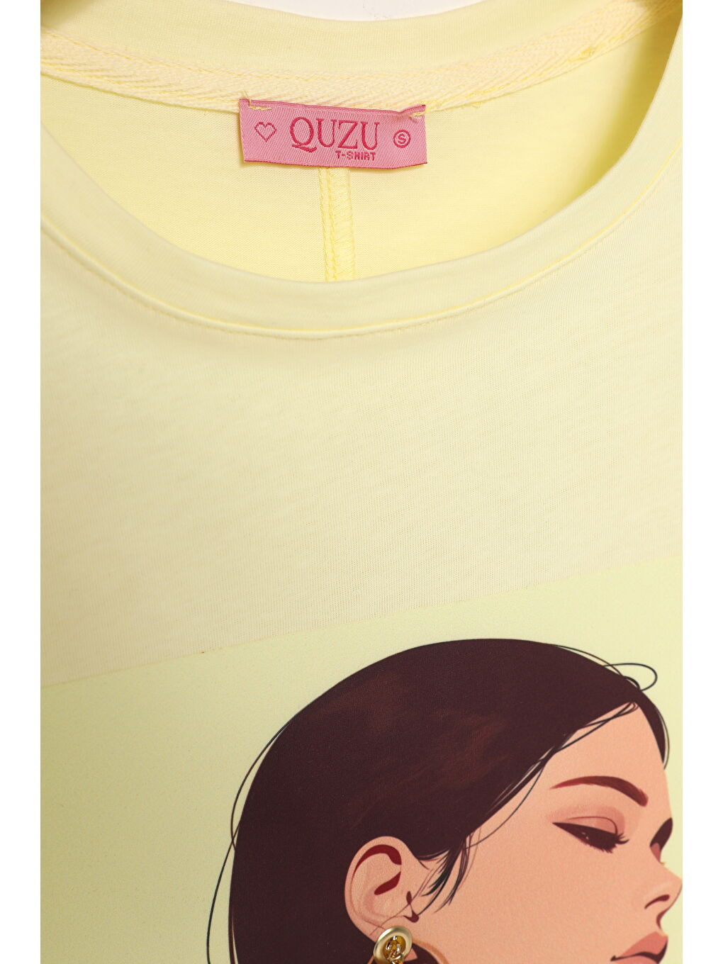 Kadın Figür Baskılı Yan Yırtmaçlı Oversize Tişört Sarı-2