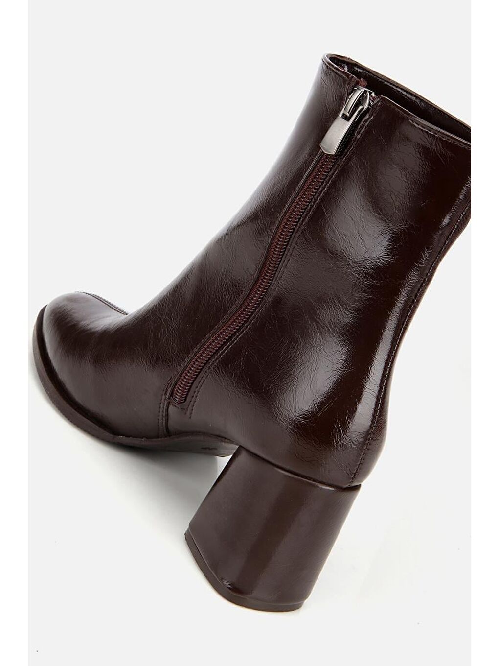 Kadın Rugan Kahverengi Fermuarlı Kalın Topuklu Bot-5