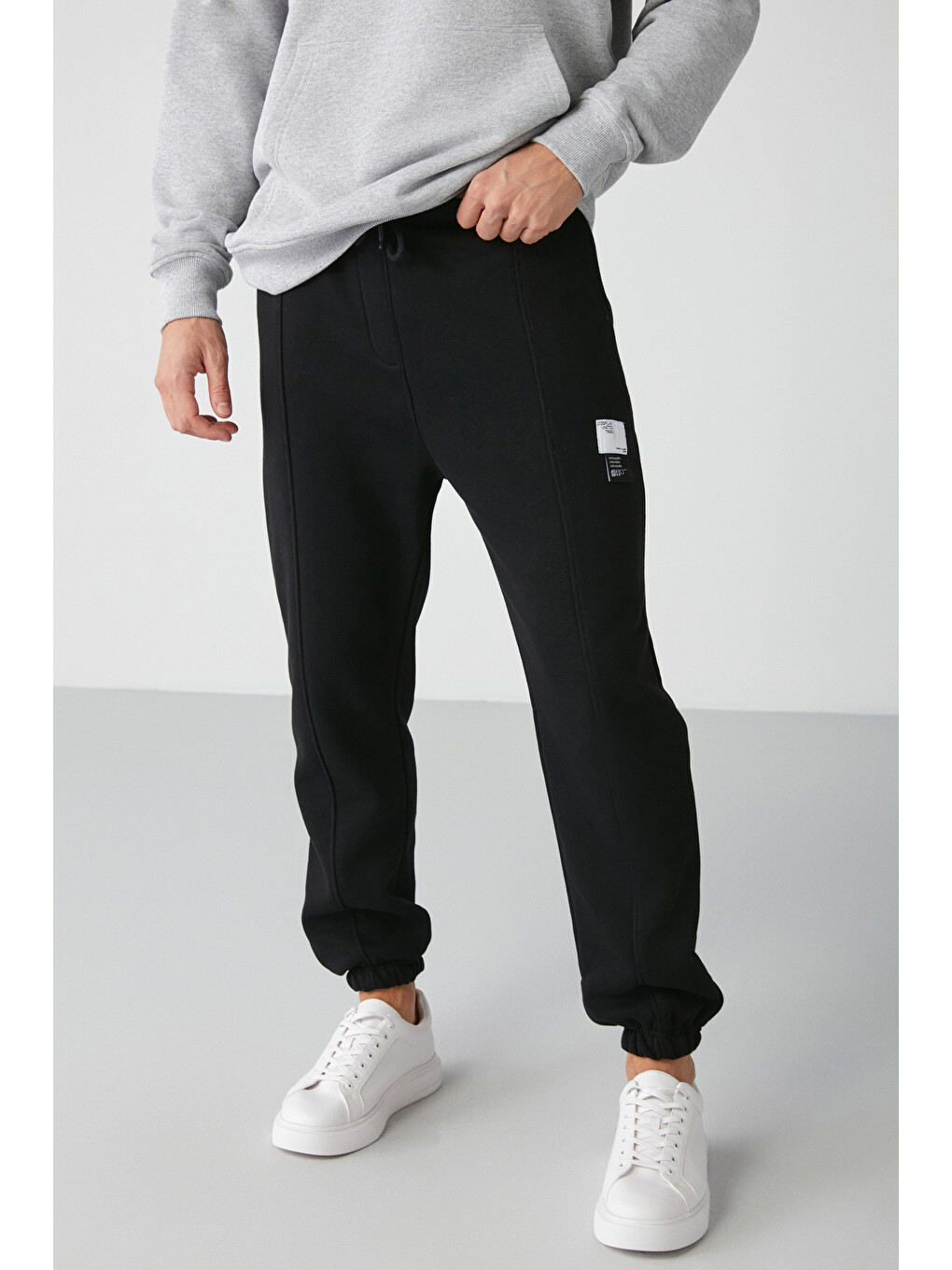 Siyah ROWAN Erkek Organik Pamuklu Relaxed Fit İçi Polarlı Süs etiketli Jogger SİYAH Eşofman Altı