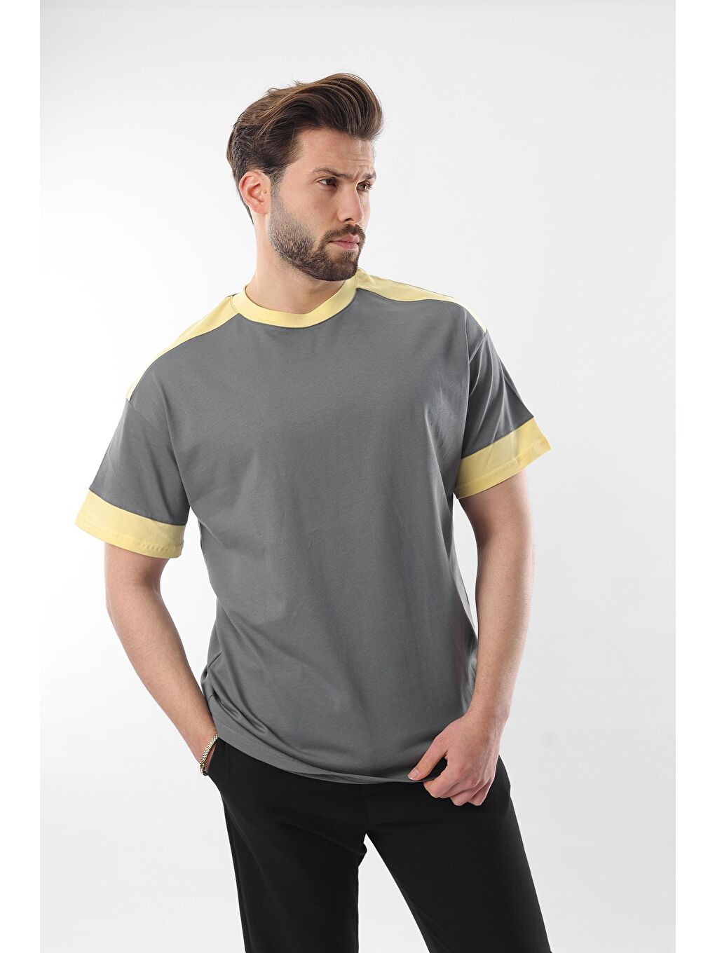 Gri Füme Omzu Şerit Detaylı Erkek Tişört E7125-2