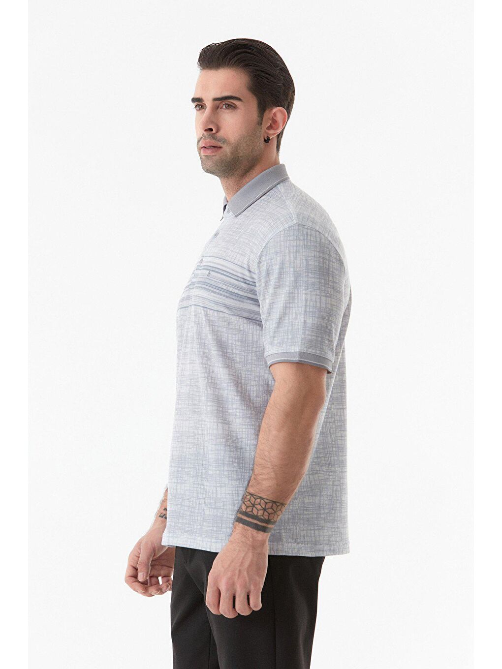 Gri Baskılı Polo Yaka Tişört-1