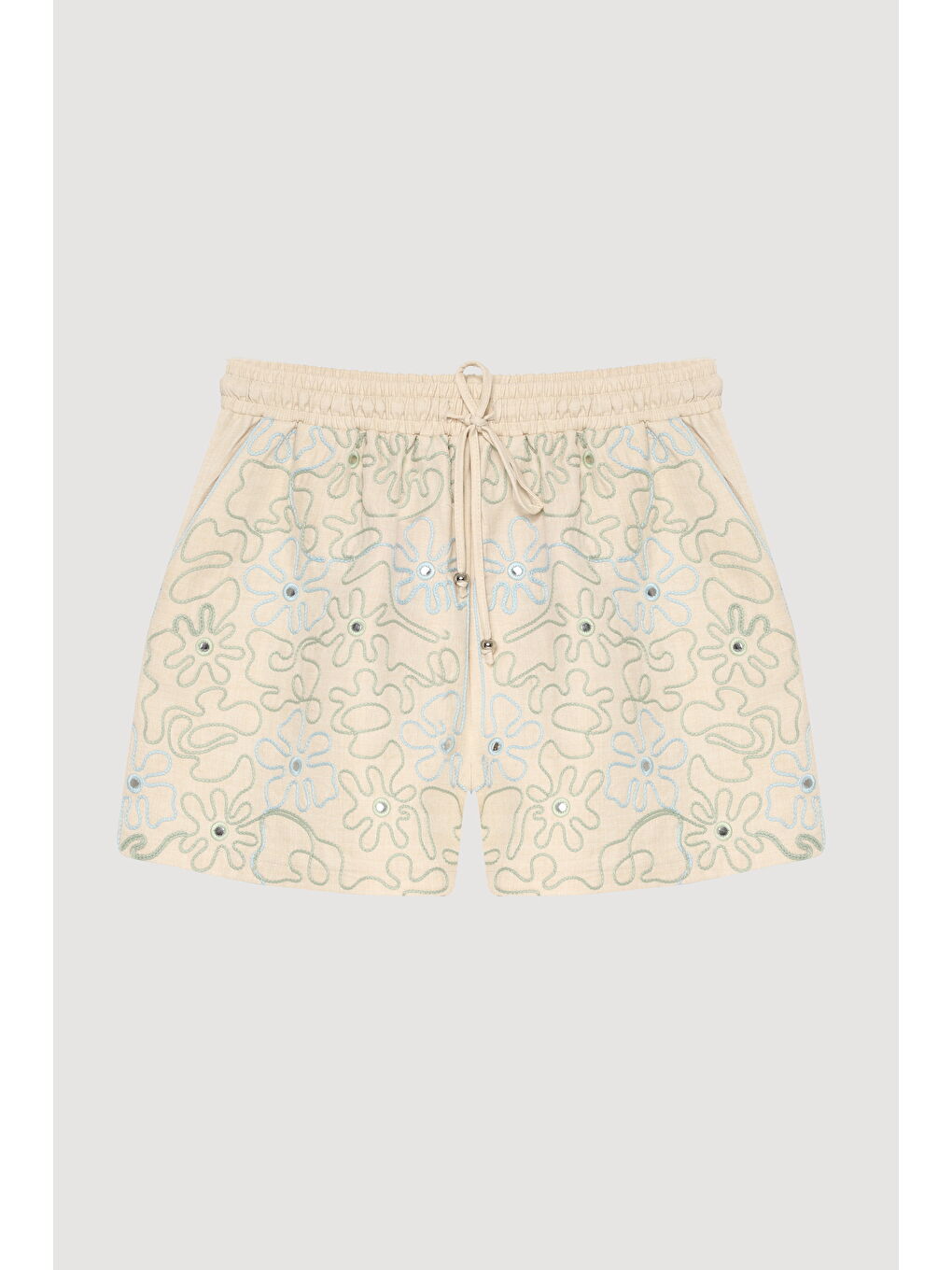 Bej Renkli Nakış İşlemeli Beli Bağcıklı Mini Şort Naturel-1