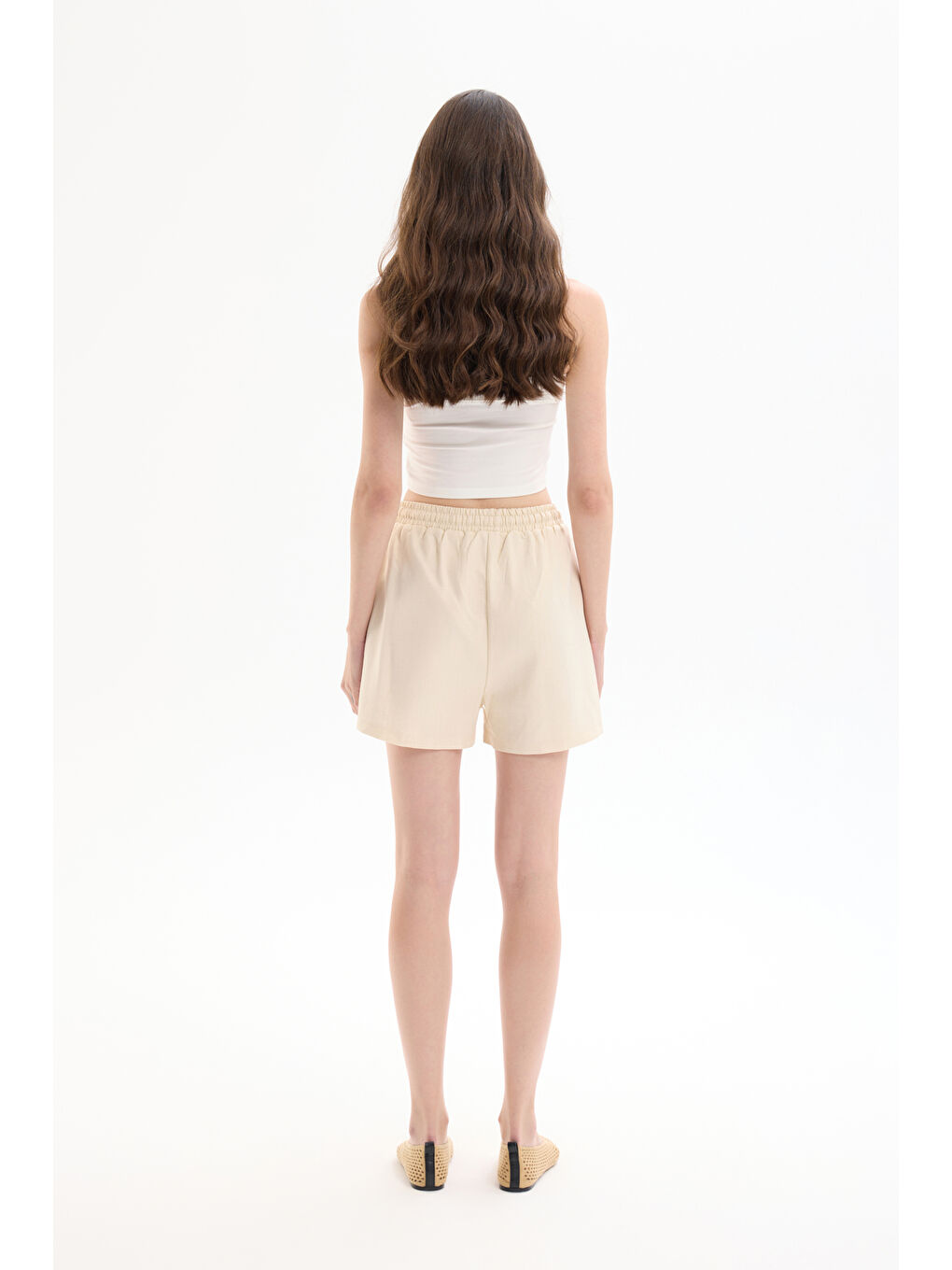 Bej Renkli Nakış İşlemeli Beli Bağcıklı Mini Şort Naturel-4