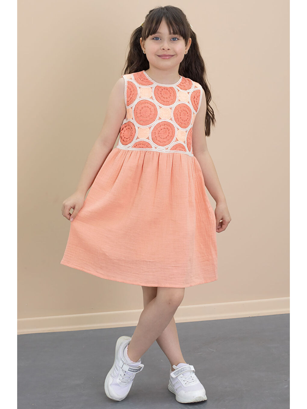 Turuncu Dantel İşlemeli Sıfır Kol Kız Çocuk Müslin Kumaş Elbise 21026
