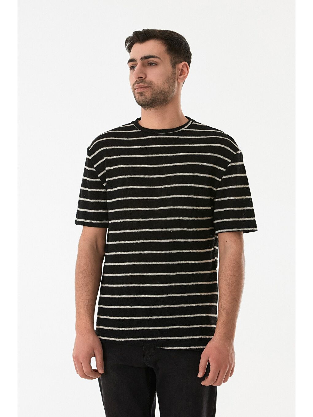 Ekru Çizgili Ajurlu Bisiklet Yaka Triko Tişört-1