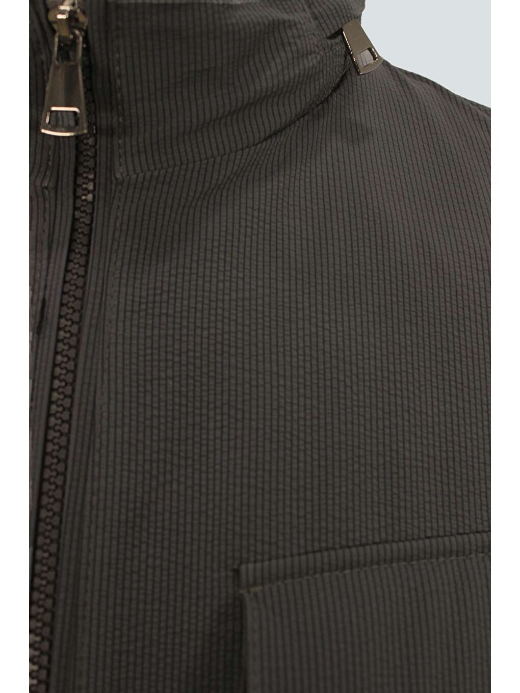 Gri Kapüşonlu Erkek Mont – Modern Kesim-1