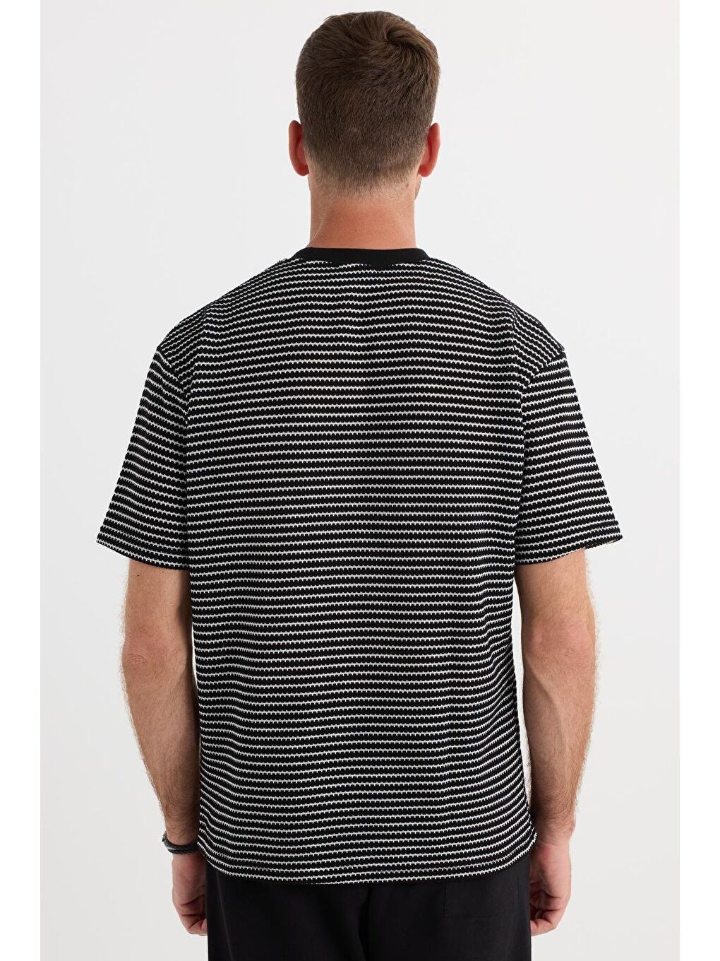 Siyah Erkek Relax Fit Rahat Kesim Pamuklu Bisiklet Yaka Örme Tişört-6