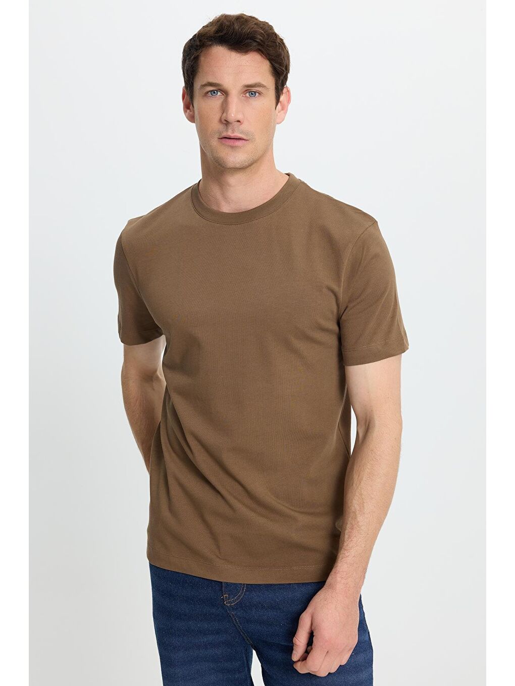 Erkek Regular Fit Klasik Kesim %100 Pamuk Bisiklet Yaka Kahverengi Tişört-4
