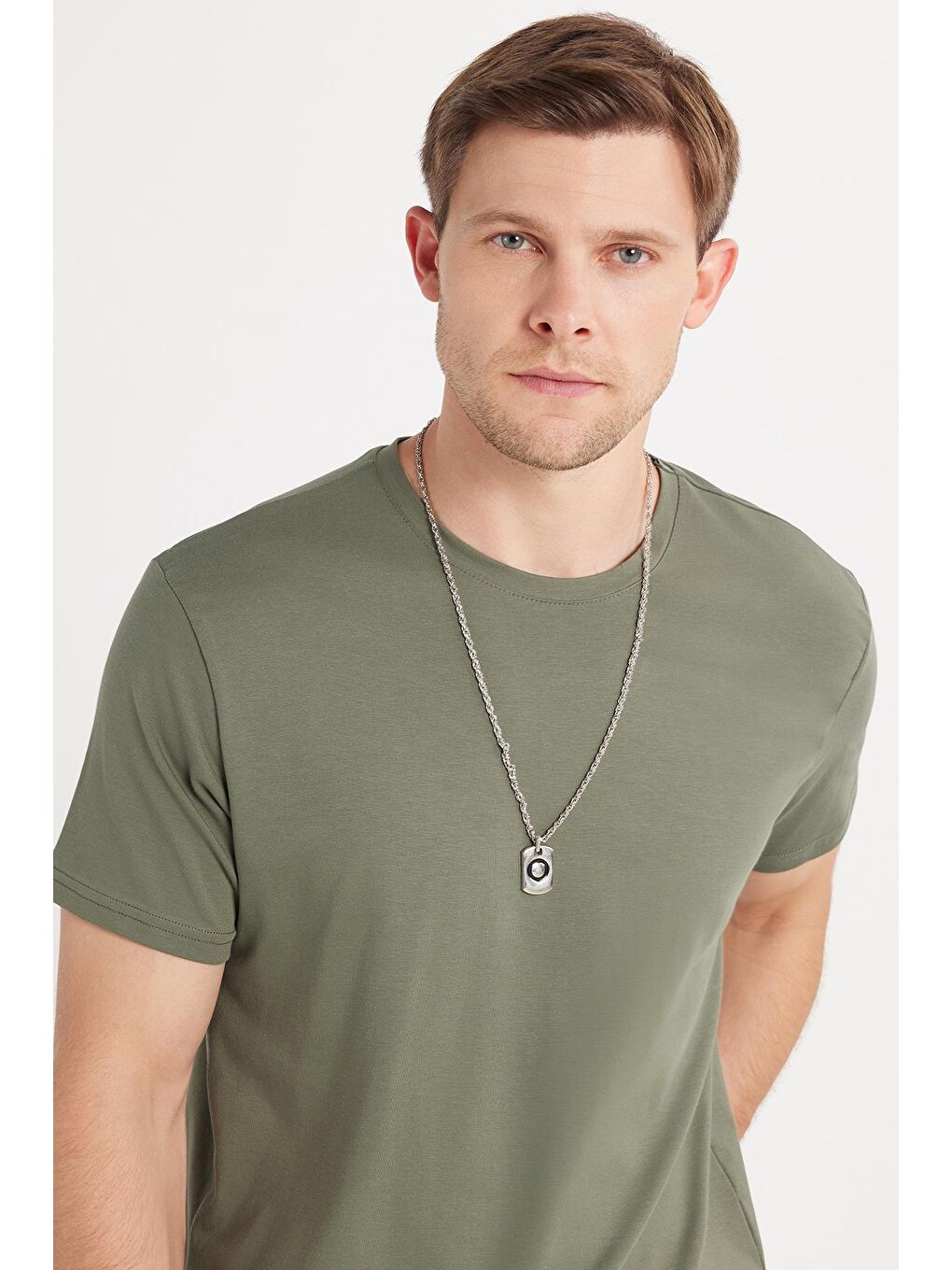 Erkek Slim Fit Dar Kesim Pamuklu Yumuşak Doku Elastanlı Esnek Kumaş Basic Yeşil Bisiklet Yaka Tişört-1