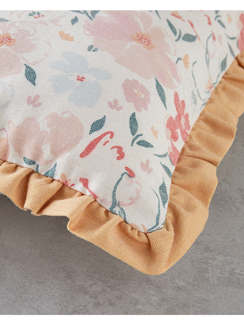 Sarı Colorful Flowers Kırlent Kılıfı 45x45 cm Hardal-1