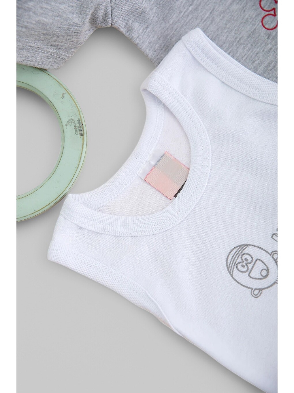 Gri Erkek Bebek 3 Parça Yazlık Çıtçıtlı Bodyli Baskılı İnterlok Bebek Takımı-4