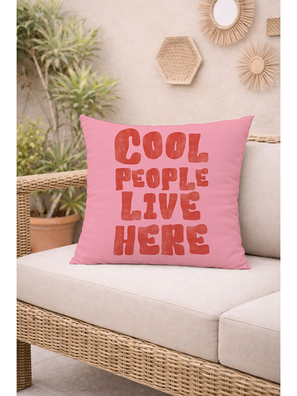 Mavi Dekoratif Kırlent Kılıfı 43x43 cm Cool People Live Here Yazılı Pembe Çift Taraf Baskılı TKB65552-1