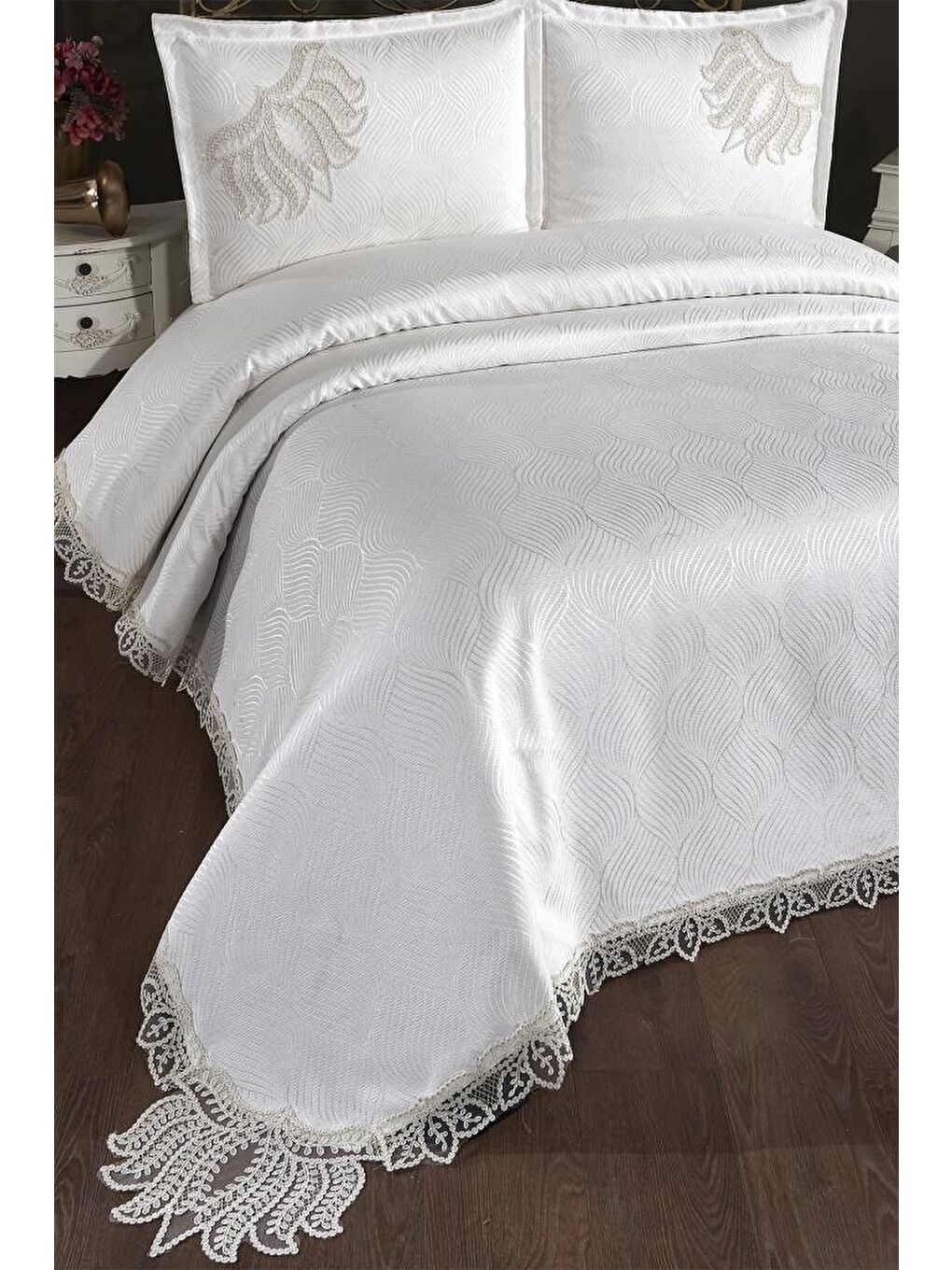 Karışık Fransız Dantelli Velmora Çift Kişilik Yatak Örtüsü 230x250 cm-1