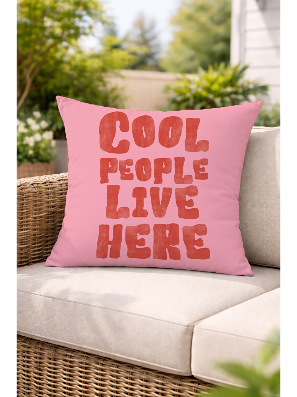 Mavi Dekoratif Kırlent Kılıfı 43x43 cm Cool People Live Here Yazılı Pembe Çift Taraf Baskılı TKB65552-3