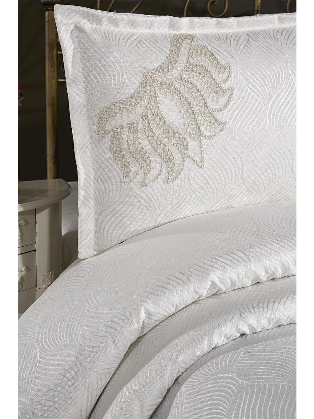 Karışık Fransız Dantelli Velmora Çift Kişilik Yatak Örtüsü 230x250 cm-6