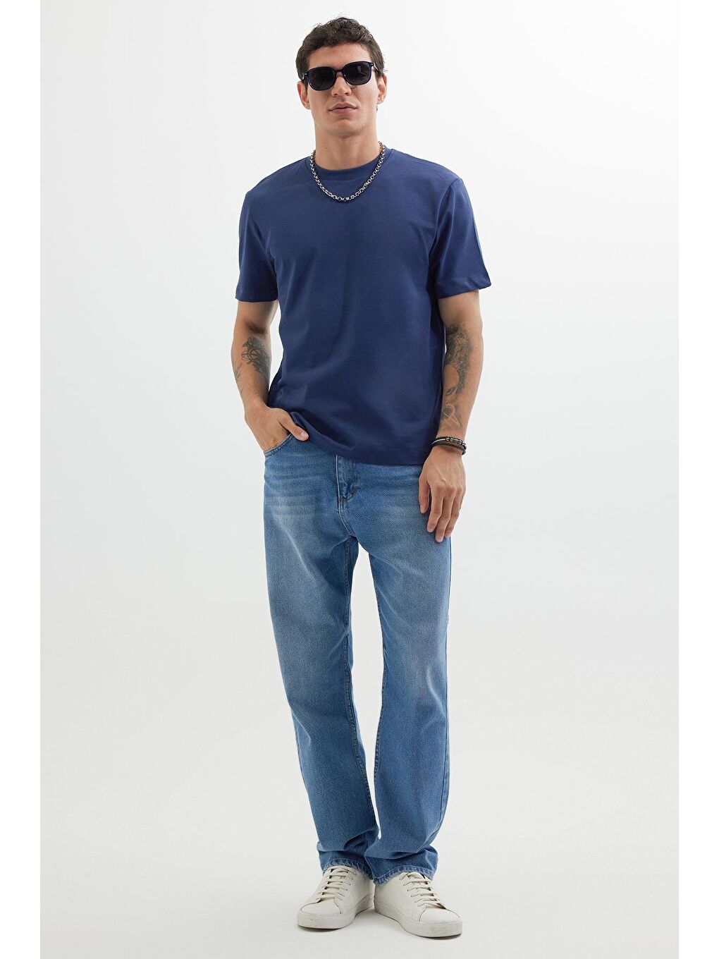 Erkek Regular Fit Klasik Kesim %100 Pamuk Bisiklet Yaka Lacivert Tişört-3