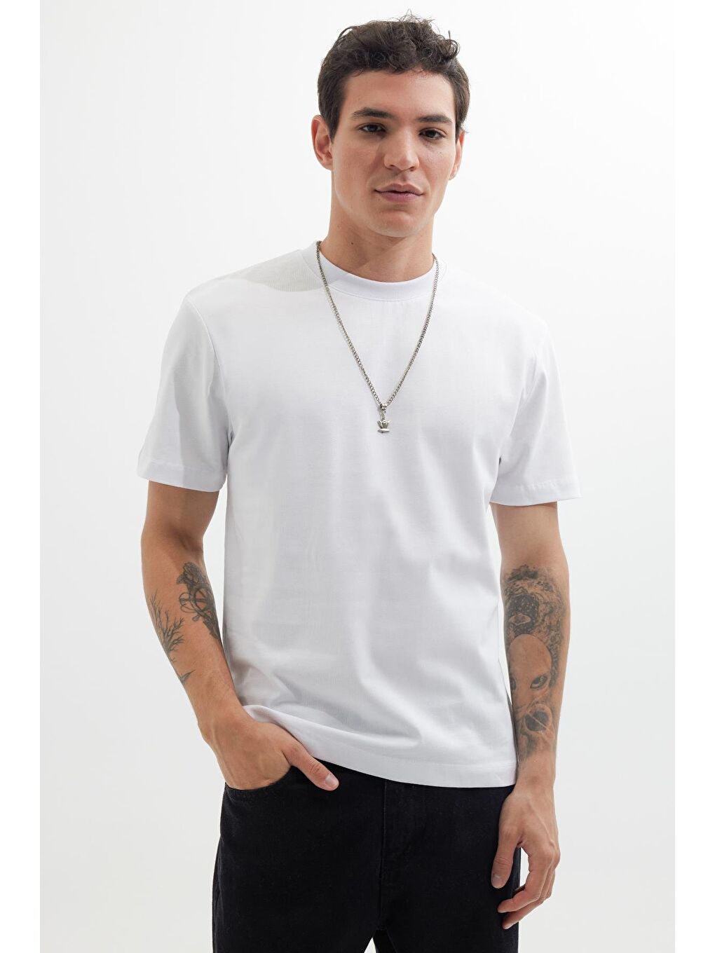 Erkek Regular Fit Klasik Kesim %100 Pamuk Bisiklet Yaka Beyaz Tişört