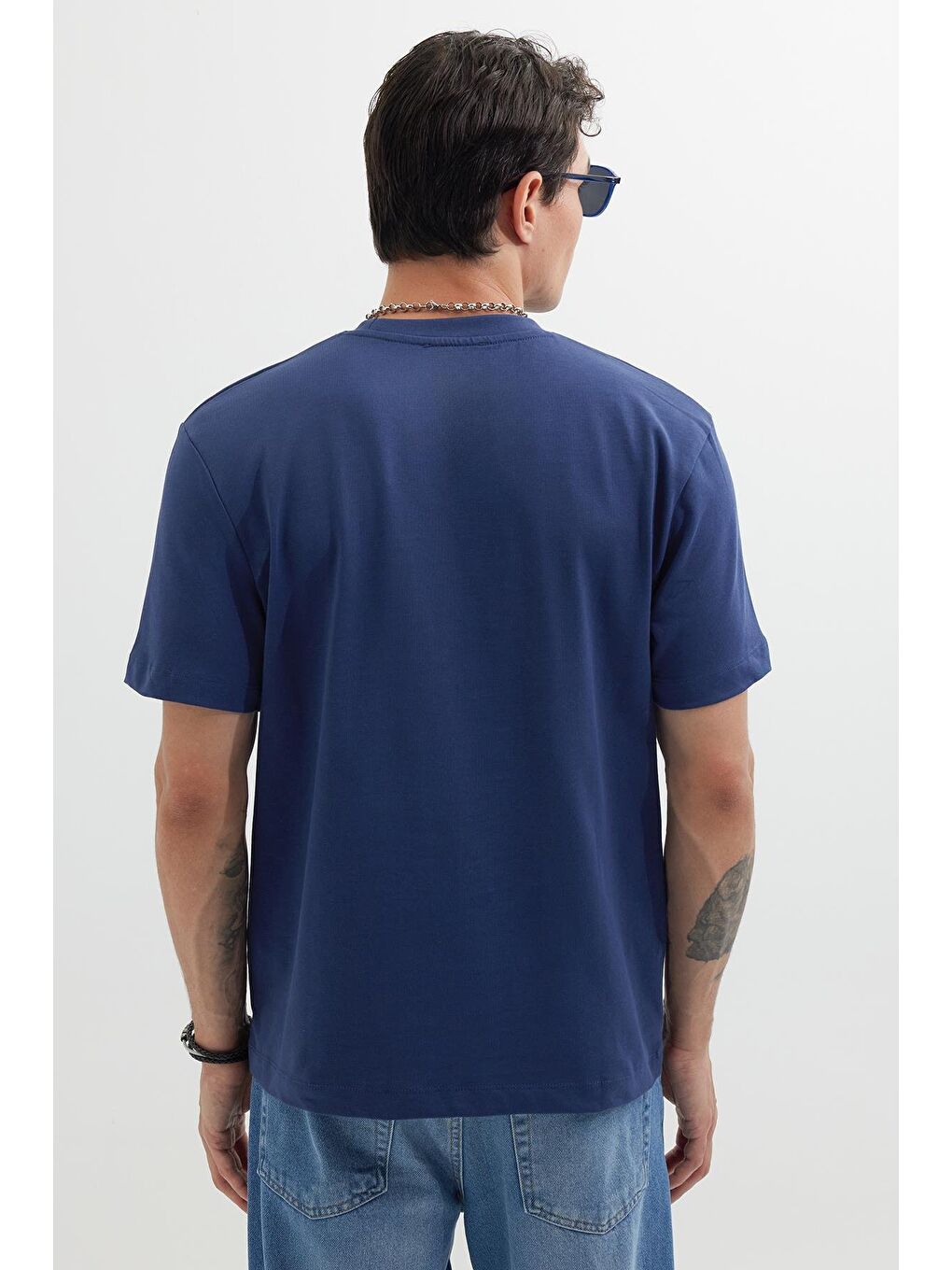 Erkek Regular Fit Klasik Kesim %100 Pamuk Bisiklet Yaka Lacivert Tişört-6