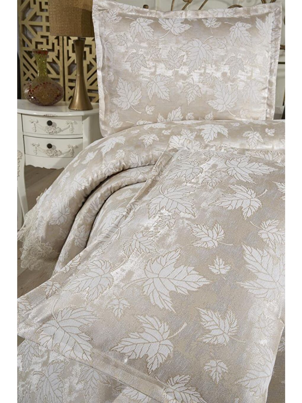 Karışık Fransız Dantelli Seravelle Çift Kişilik Yatak Örtüsü 230x250 cm-7