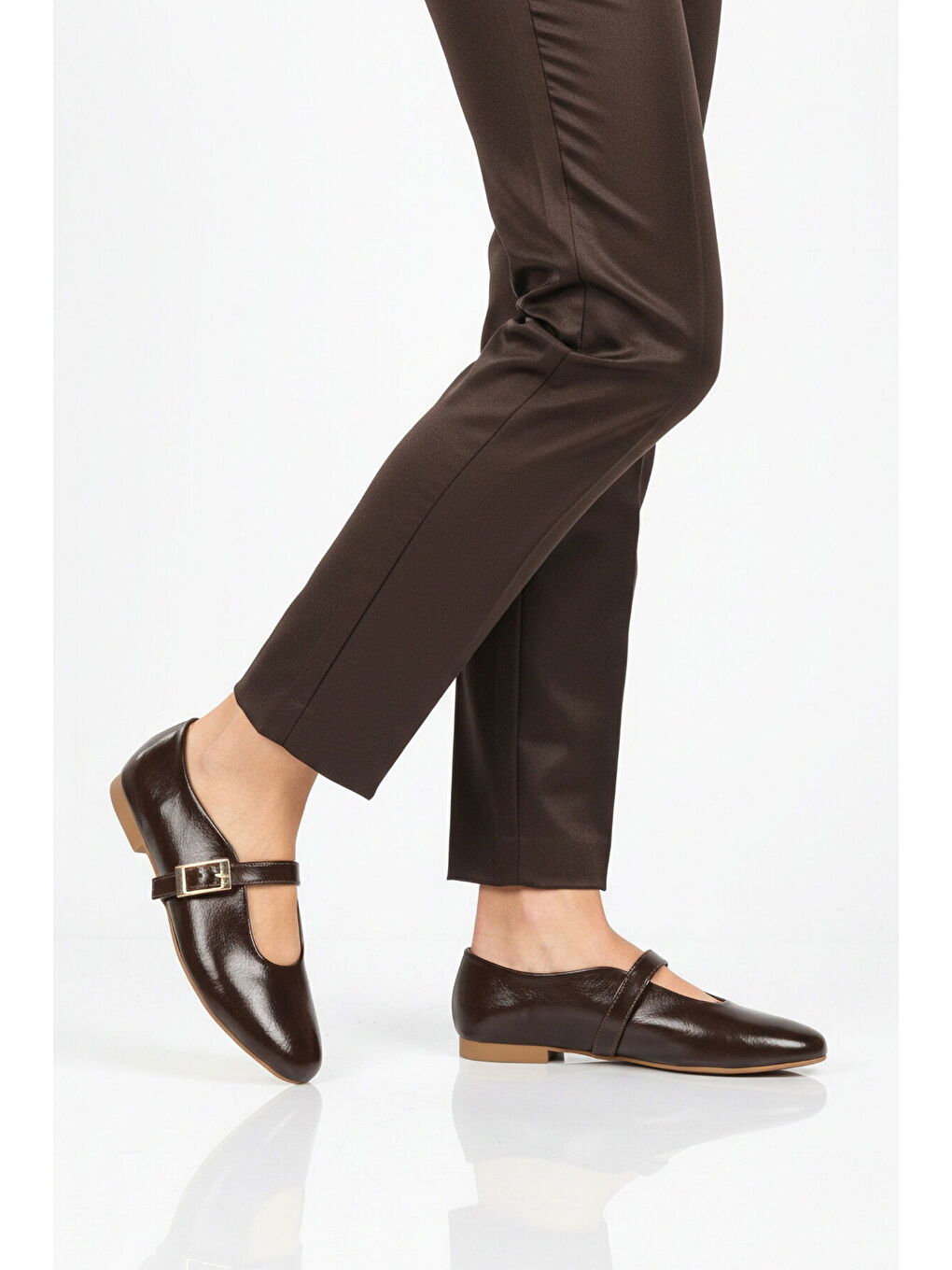 Kahverengi Kahve Hafif Kemerli Kadın Babet Ayakkabı 666160 Z