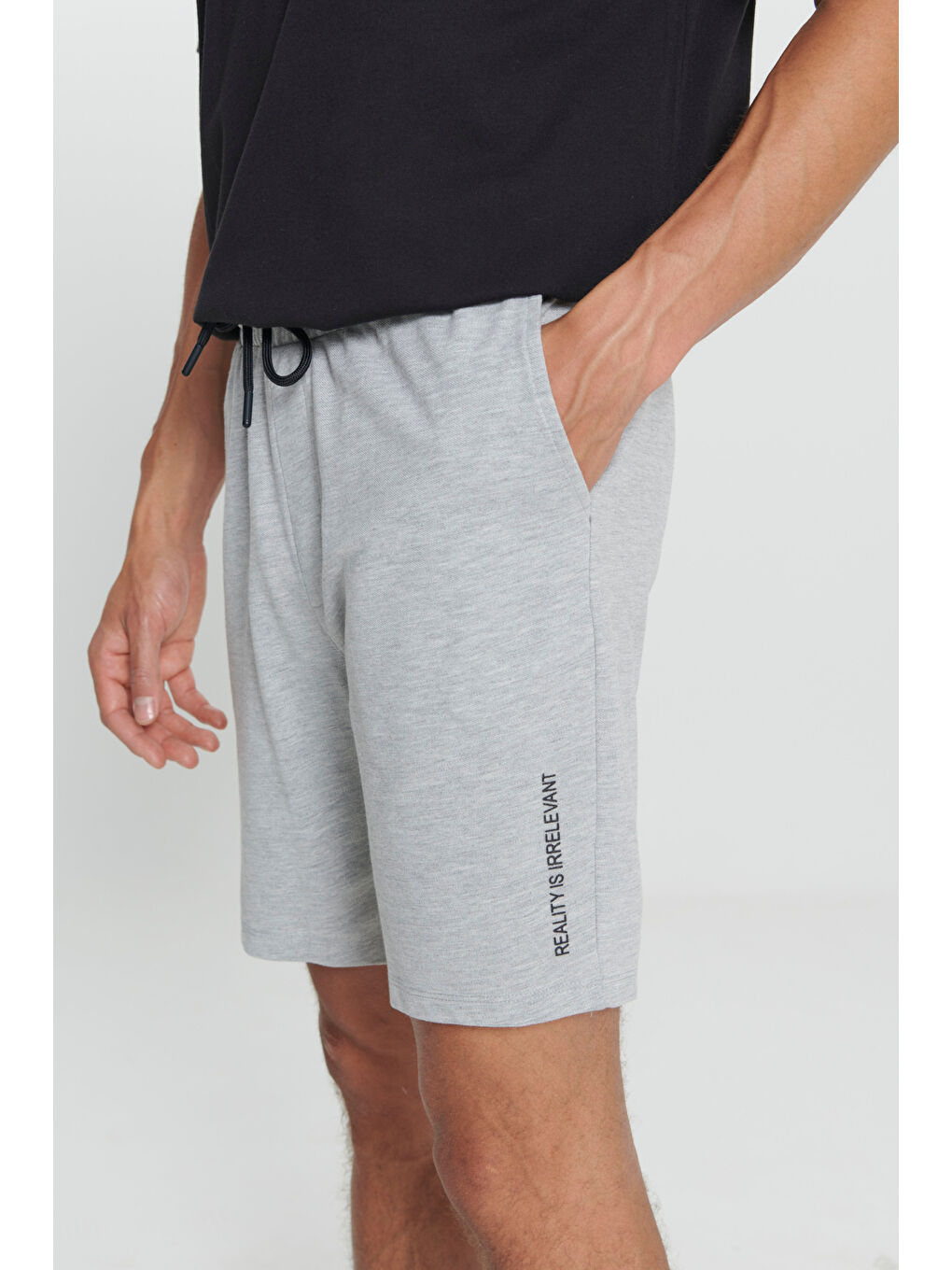 Erkek Gri Melanj Standart Fit Normal Kesim Pamuklu Rahat Örme Şort-3